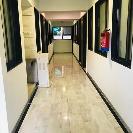 Hooliv 7 Avenues G Block Hotel ปูเน่ ภายนอก รูปภาพ