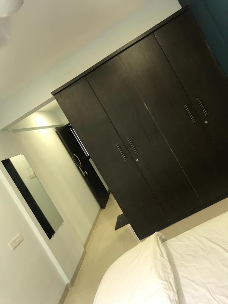 Hooliv 7 Avenues G Block Hotel ปูเน่ ภายนอก รูปภาพ
